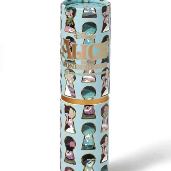 Alice in Wonderland Key to Wonderland Makeup Brush Keepsake Case - Picture 7 of 11